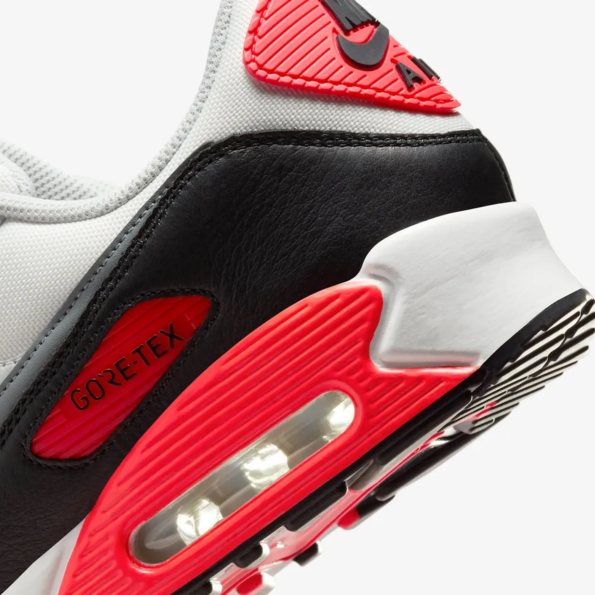 AIR MAX 90 GORE-TEX 'SUMMIT WHITE/COOL GREY-BRIGHT CRIMSON'