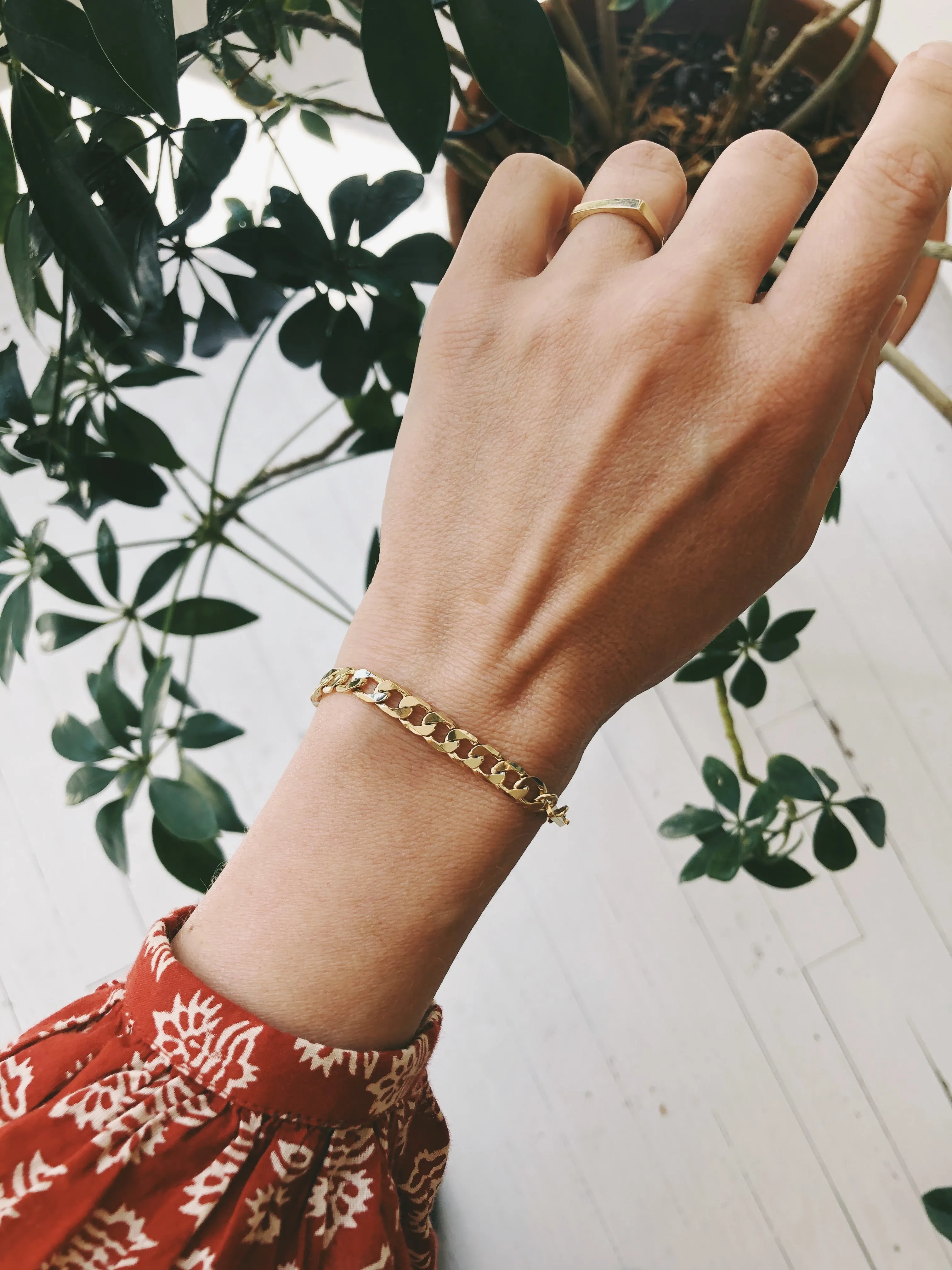 Large Curb Chain Bracelet in Gold