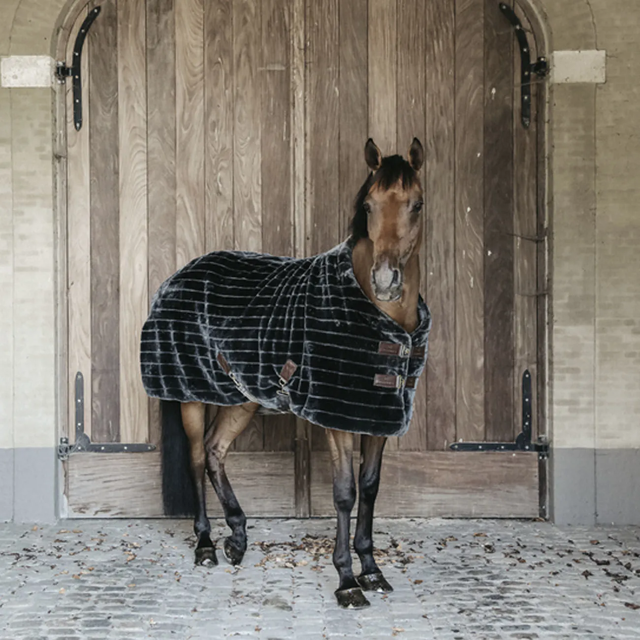 STABLE RUG FAKE FUR MODEL 400GR. GREY